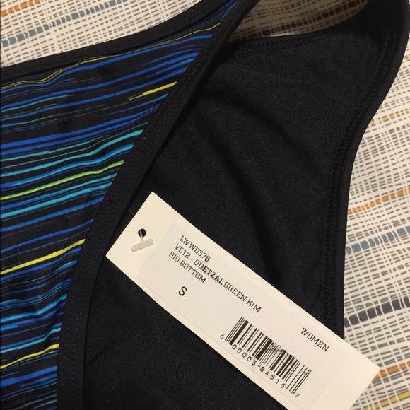 Bikini - Picture 2 of 3